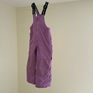 Kamik snow suit girl size 6 or EU116